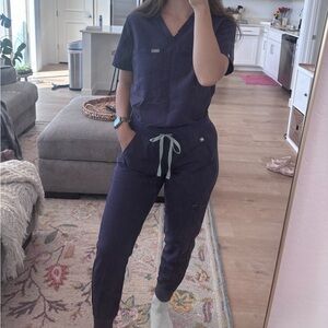 FIGS “purple shadow” SET